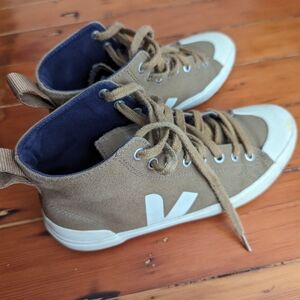 VEJA Nova High Top Canvas Tent Pierre EUR 38 in Honey/Miel